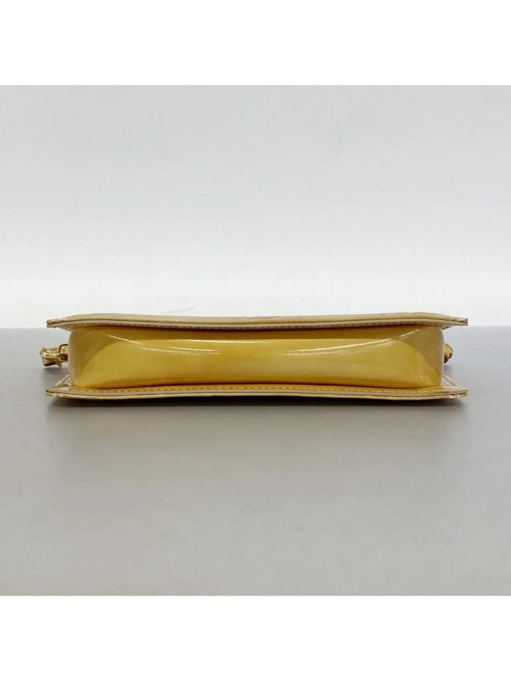 Louis Vuitton Pouch Vernis Lexington Beige